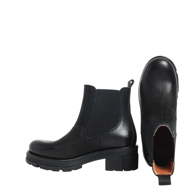 Cecilia Chelsea boots — Black
