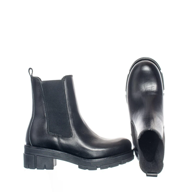 Cecilia Chelsea boots — Black