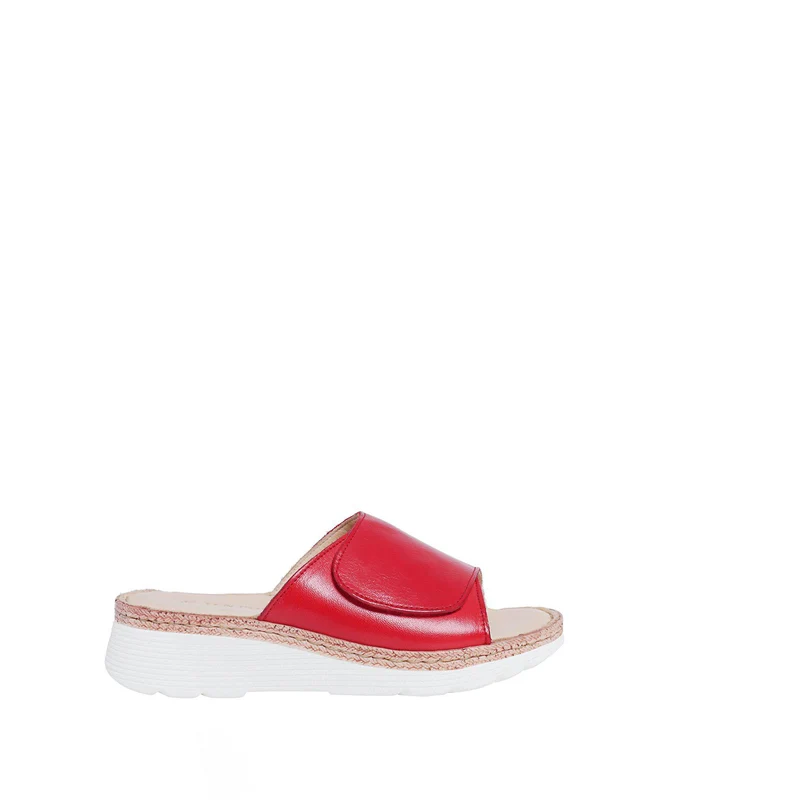 Maya 2 Outlet — Red