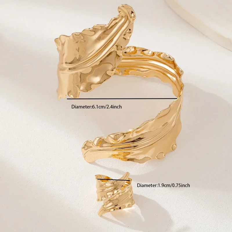 Lunéa Schmuckset mit Offenem Armreif und Verstellbarem Ring