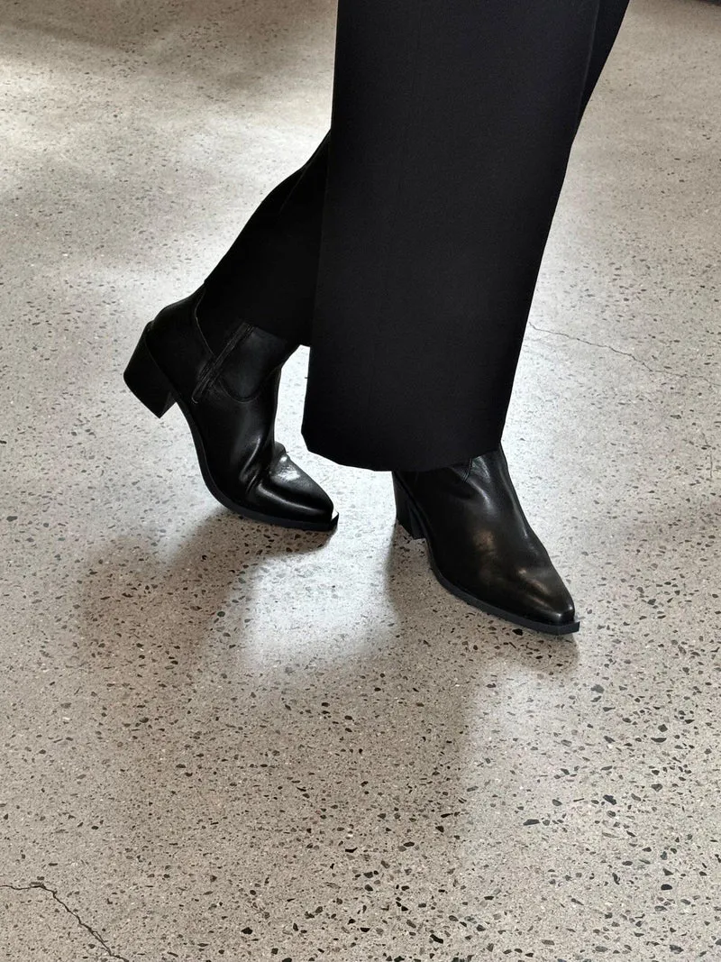 Carmen Ankle boots — Black