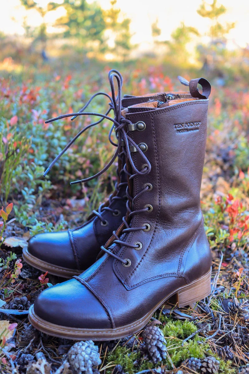 Pandora Laced boots — Chocolate