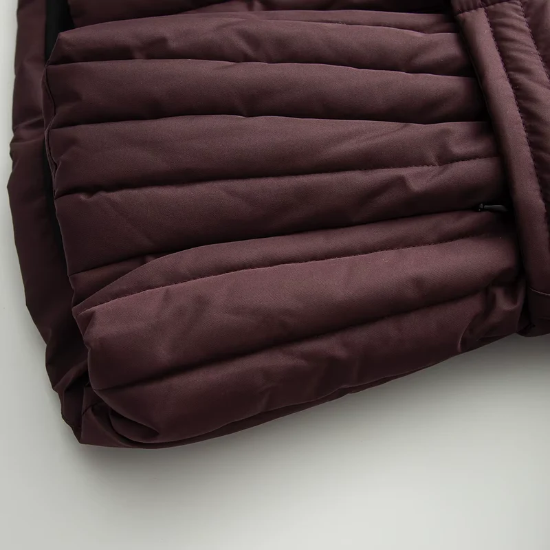 Damen Winterjacke mit Kapuze, Gürtel und wattierter Füllung – Virelta