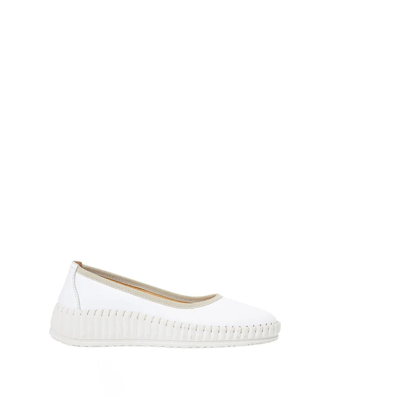 Ebba Ballerina — White