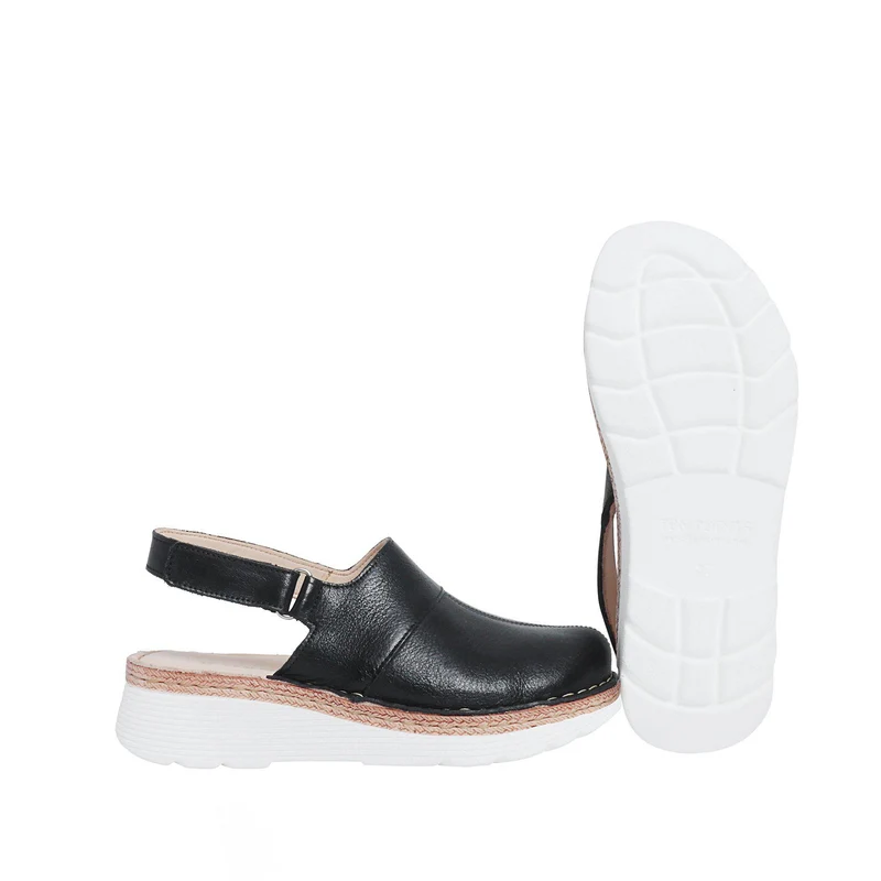 Maya 2 Outlet — Black