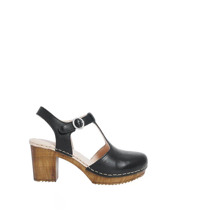 Amelia Outlet — Black