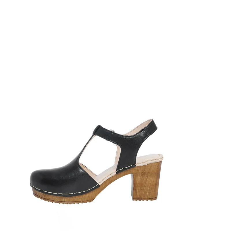 Amelia Outlet — Black