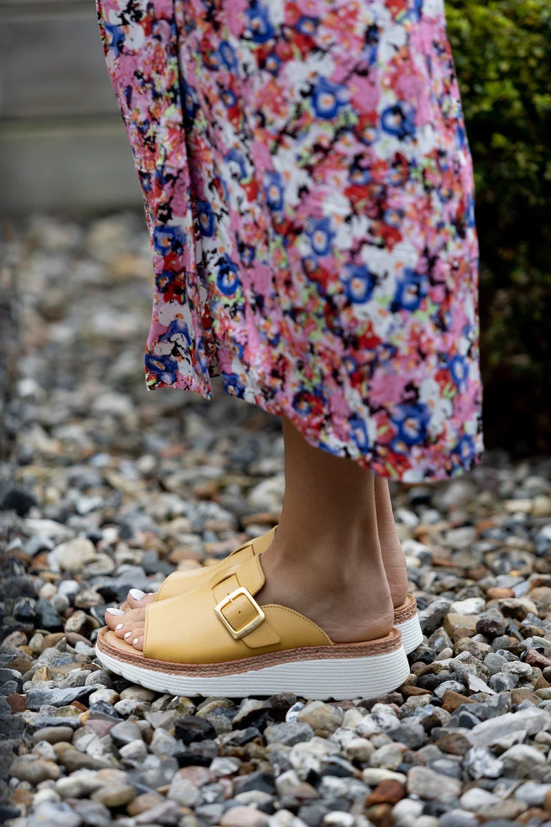 Maya 2 Outlet — Mustard