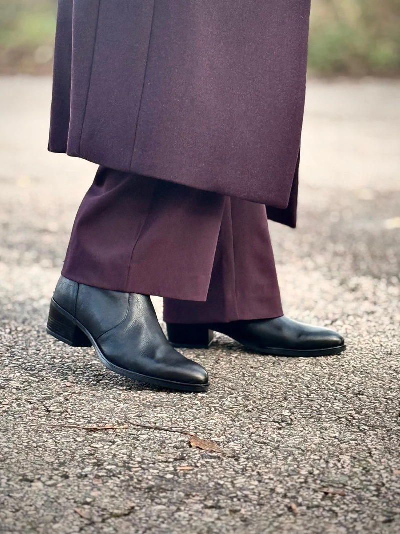Elsy Ankle boots — Black