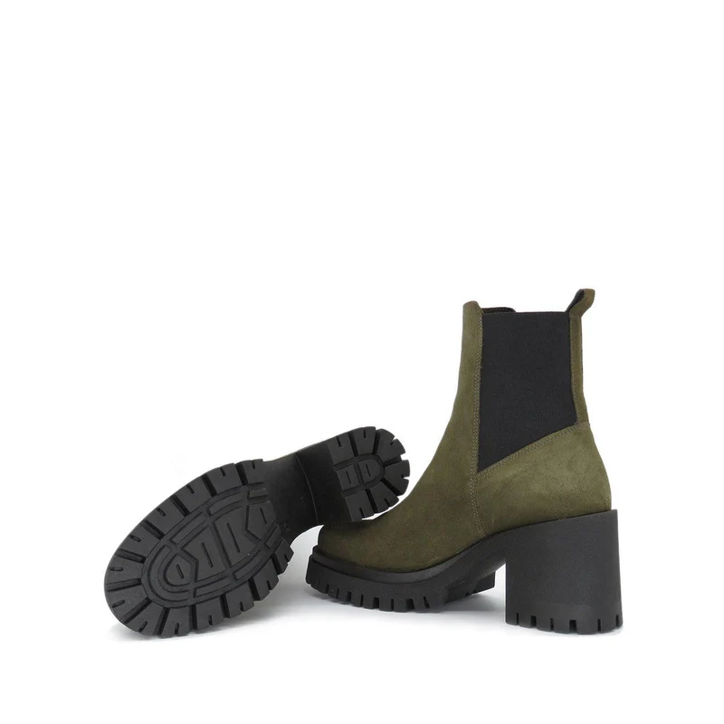 Ylva Chelsea boots — Olive