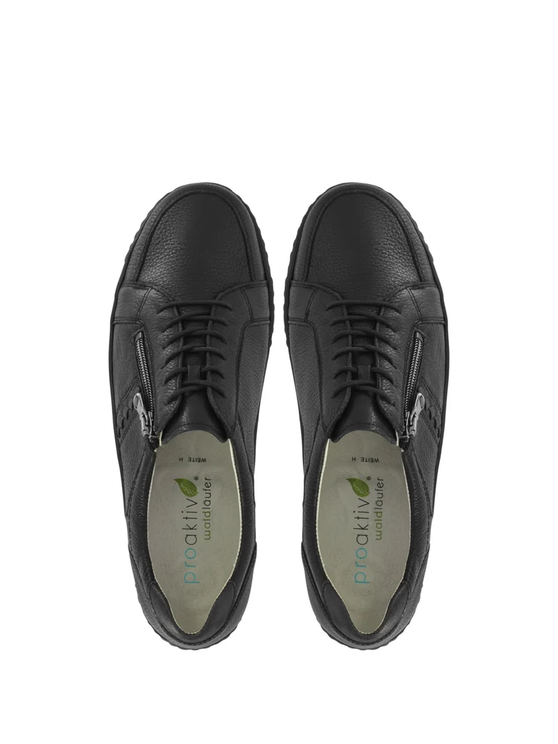 WOTTEN BLACK