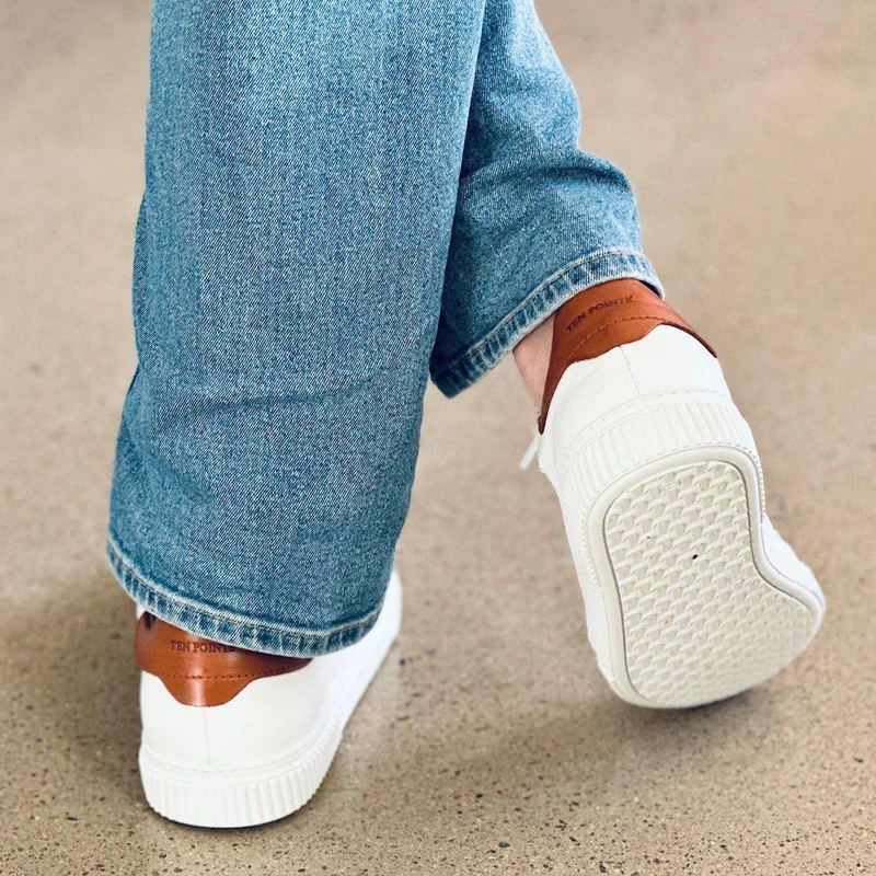 Toni Outlet — White/Cognac