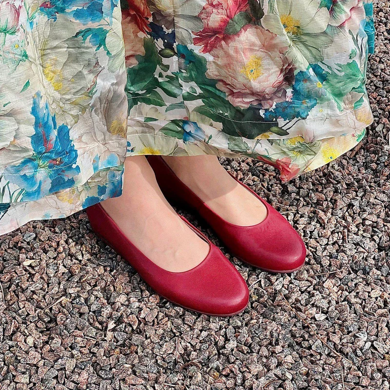Lilly Outlet — Ruby red