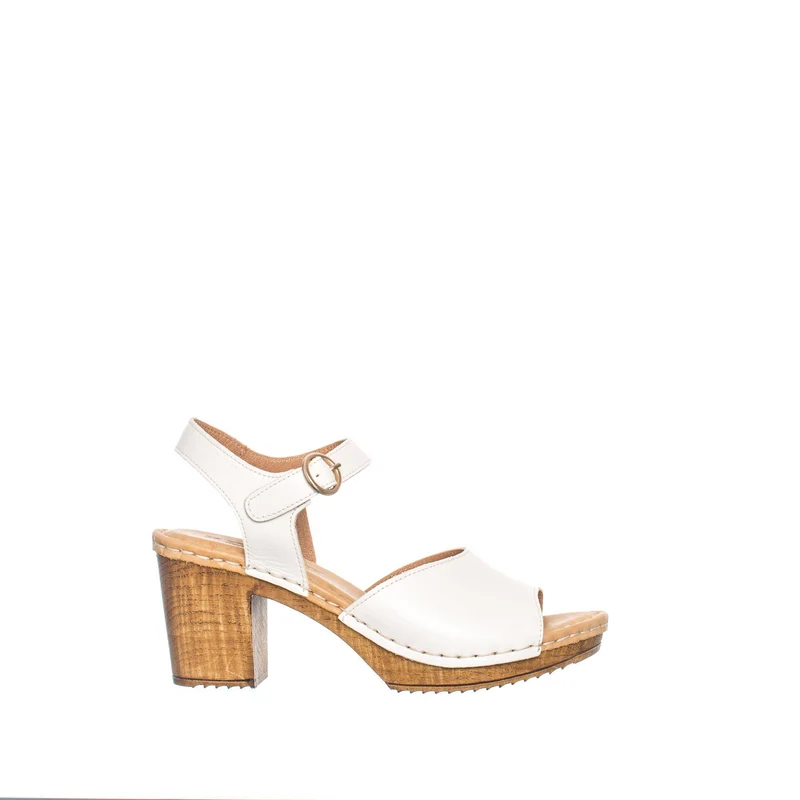 Amelia Outlet — Vanilla