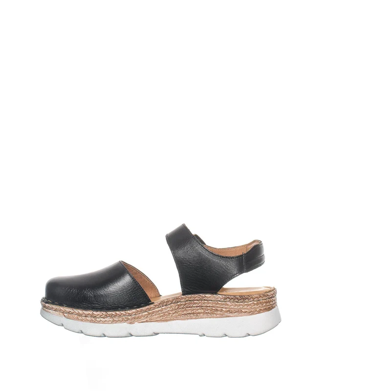 Maya Outlet — Black