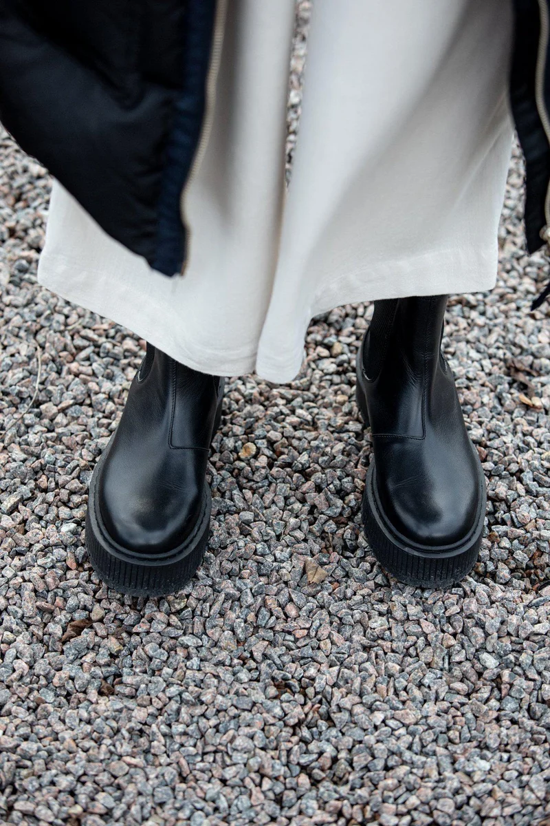 Alina Chelsea boots — Black