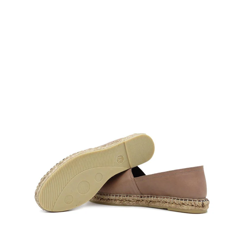 Josefin Flats — Taupe