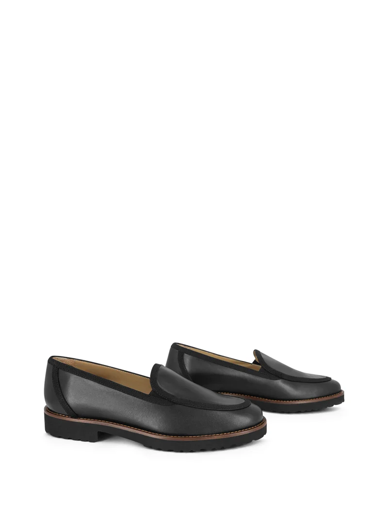 LAVRA BLACK