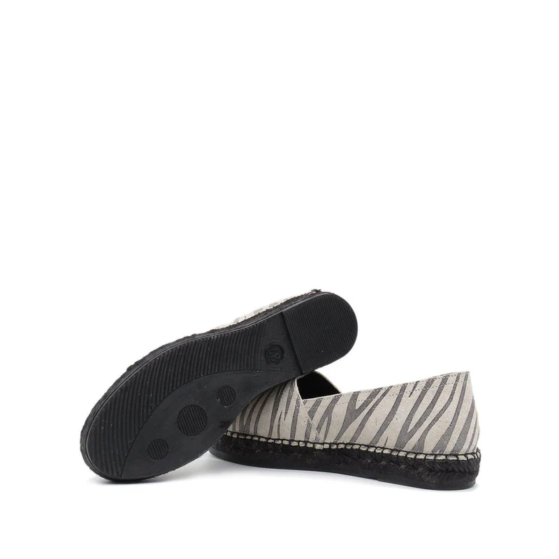 Josefin Flats — Zebra
