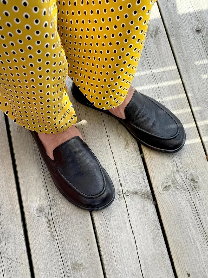 Eva Loafers — Black