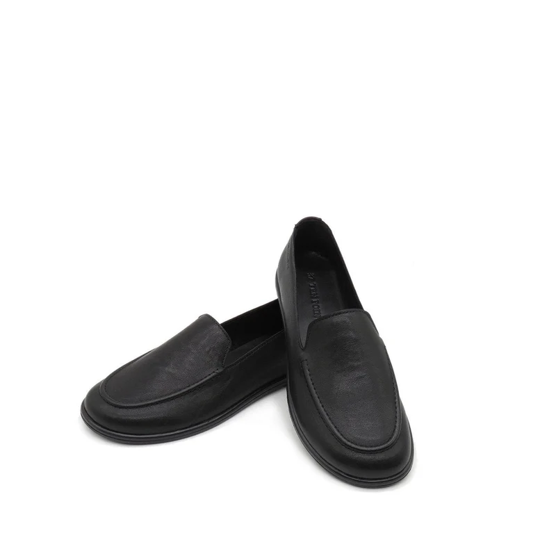 Eva Loafers — Black