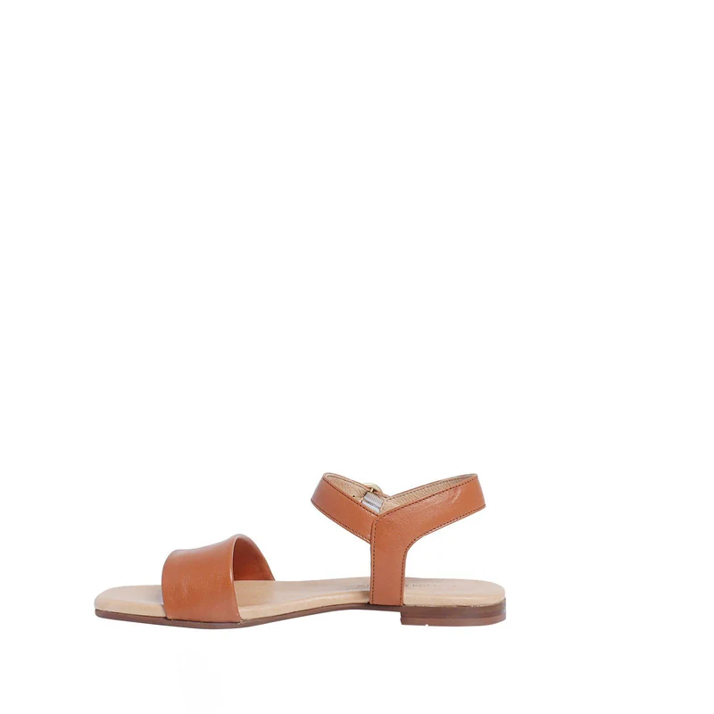 Madeleine Outlet — Cognac