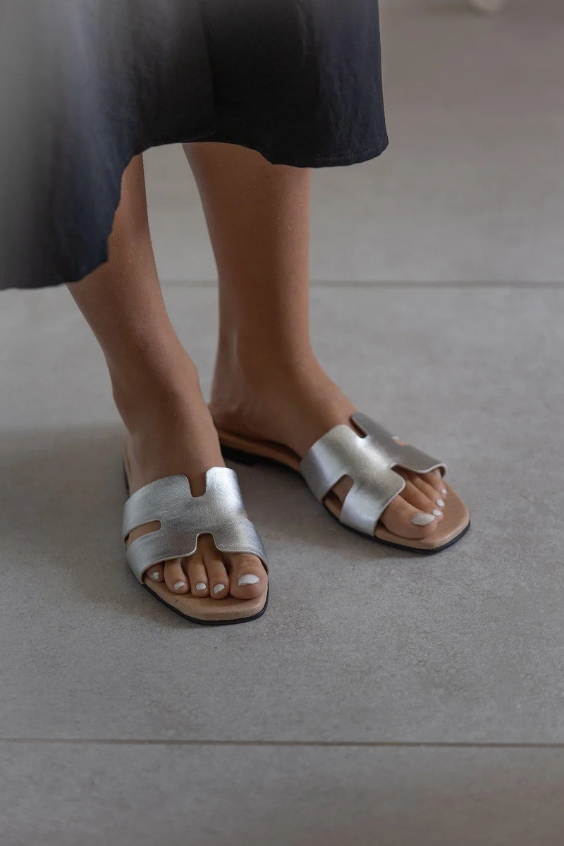 Madeleine Outlet — Silver