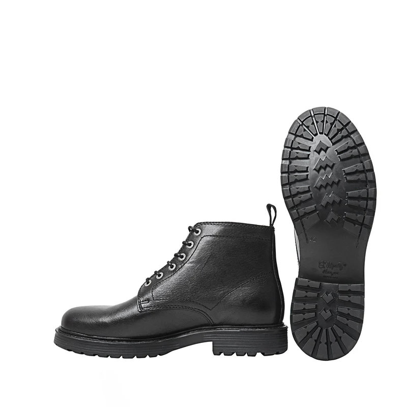 New Bertil Laced boots — Black