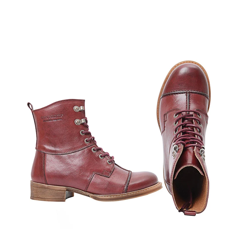 Pandora Laced boots — Wine