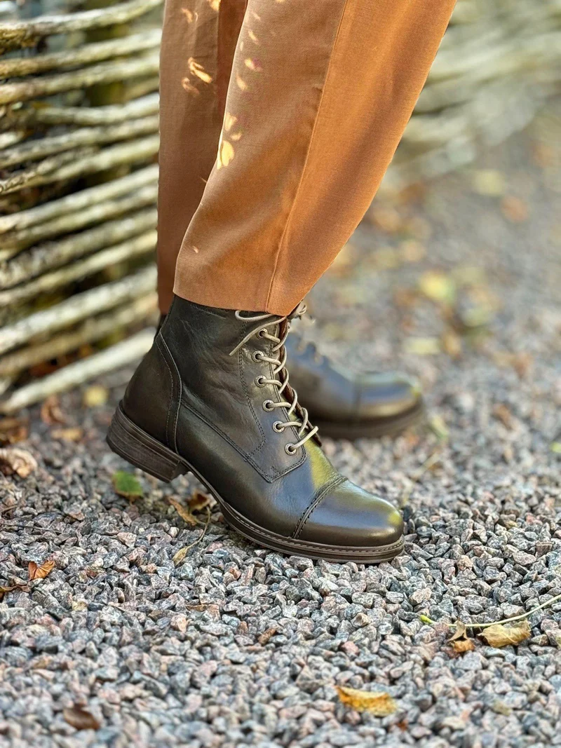 Pandora Laced boots — Olive