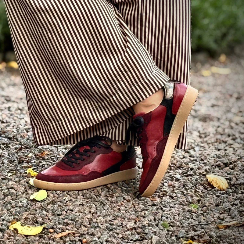Edit Sneakers — Wine