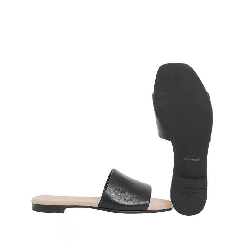 Madeleine Outlet — Black