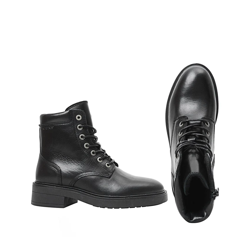 Anita Laced boots — Black
