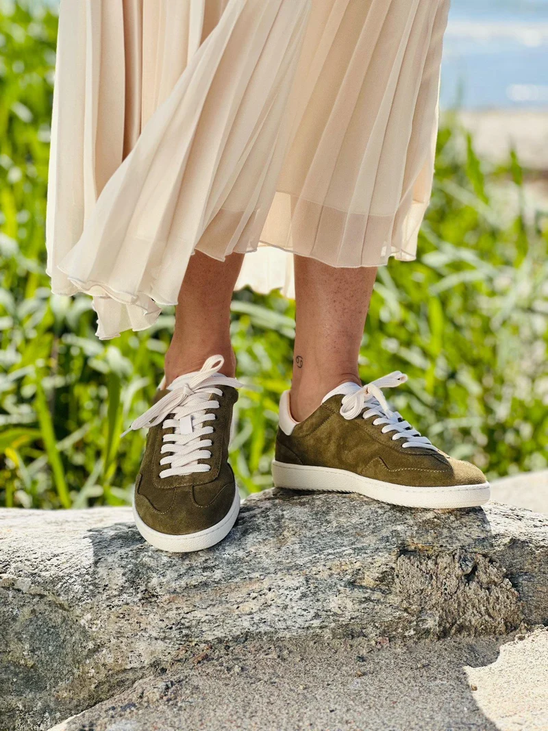 Edit Sneakers — Khakigreen