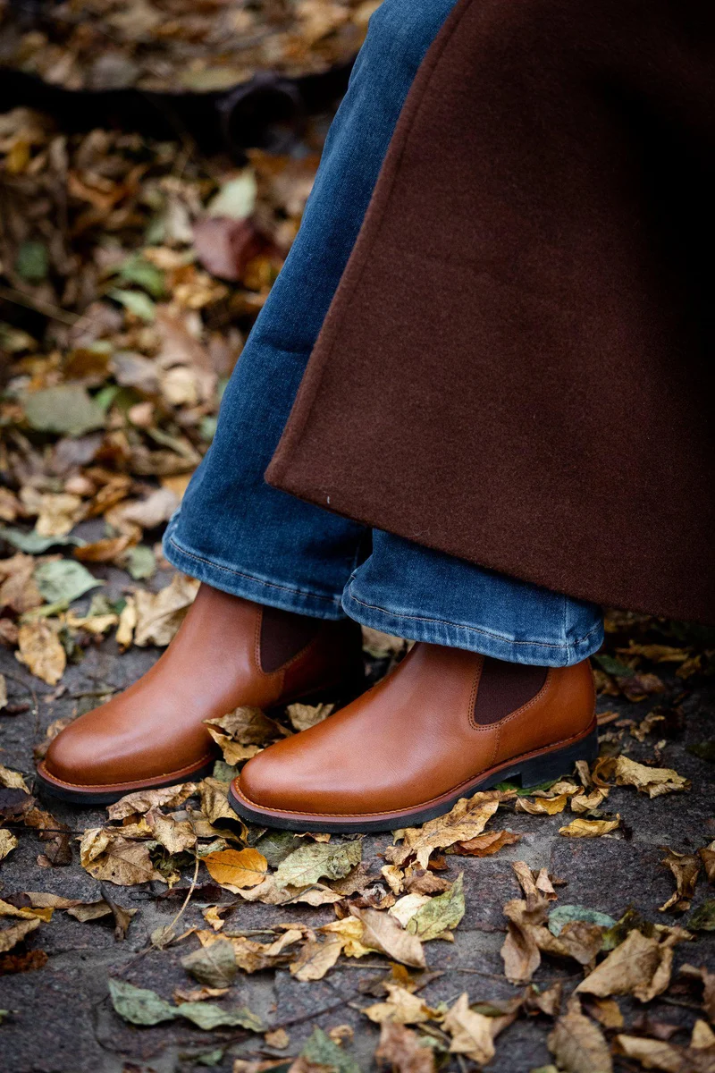 Daisy Chelsea boots — Cognac