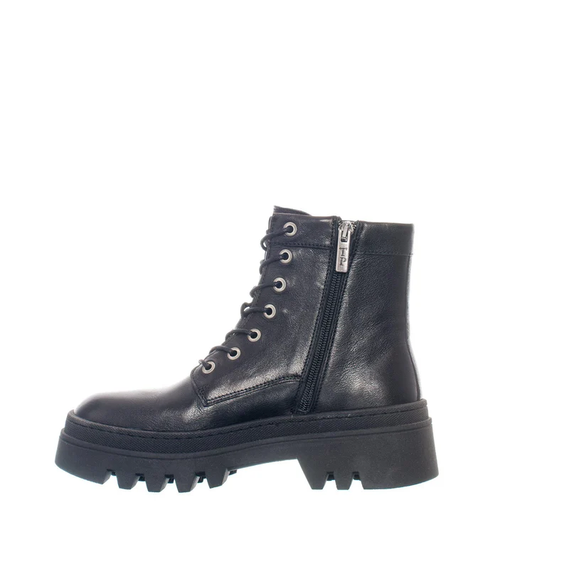 Hedda Outlet — Black