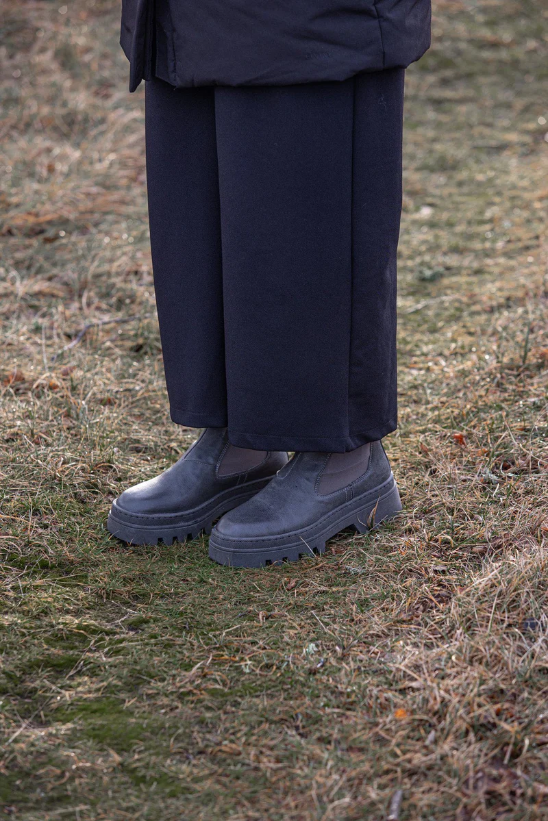 Hedda Outlet — Grey