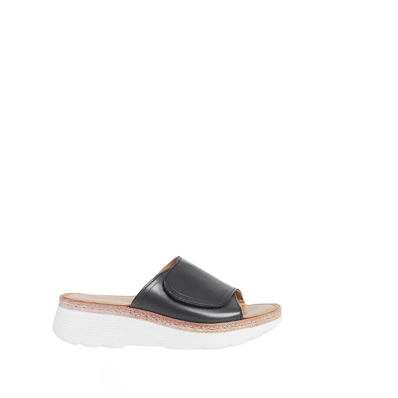 Maya 2 Outlet — Black