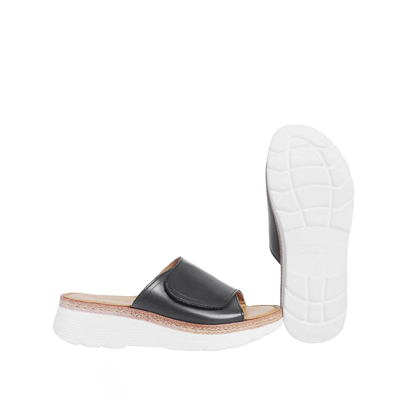 Maya 2 Outlet — Black