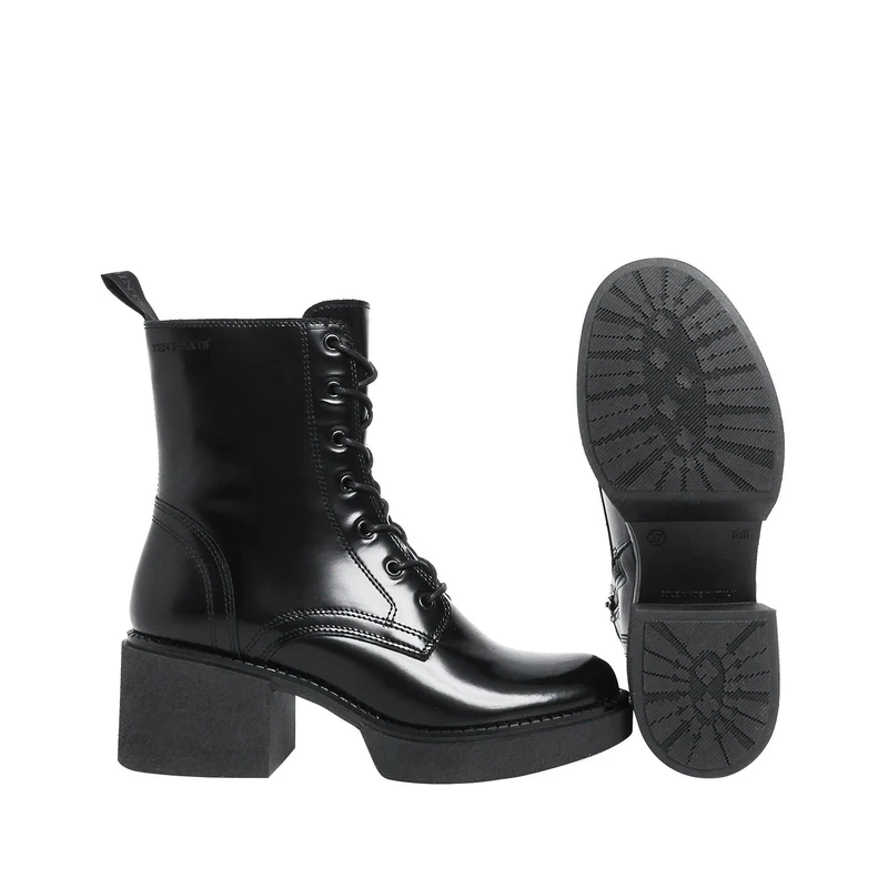 Selma Laced boots — Black
