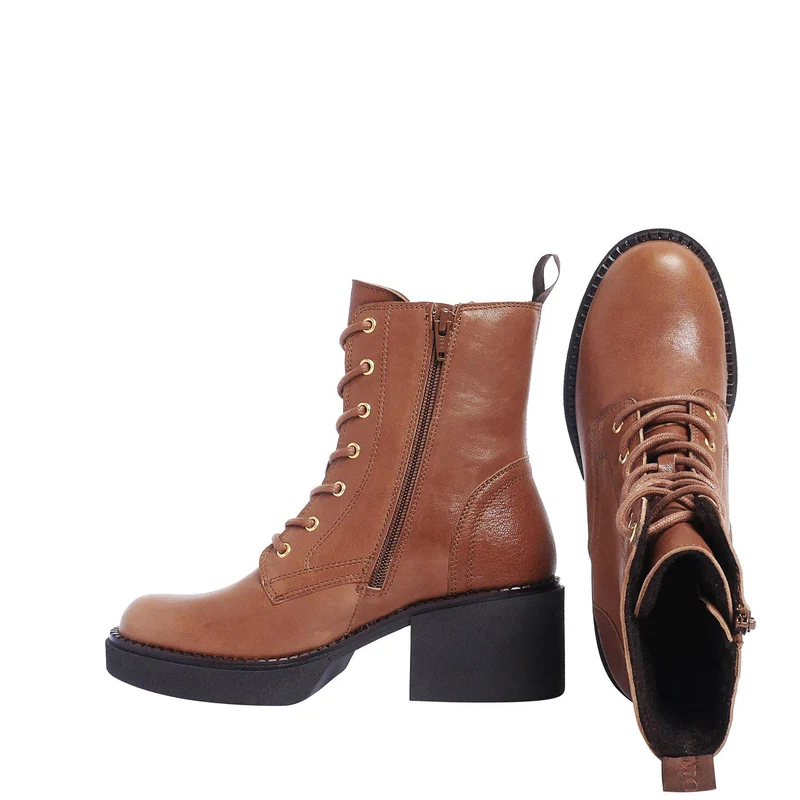 Selma Laced boots — Cognac