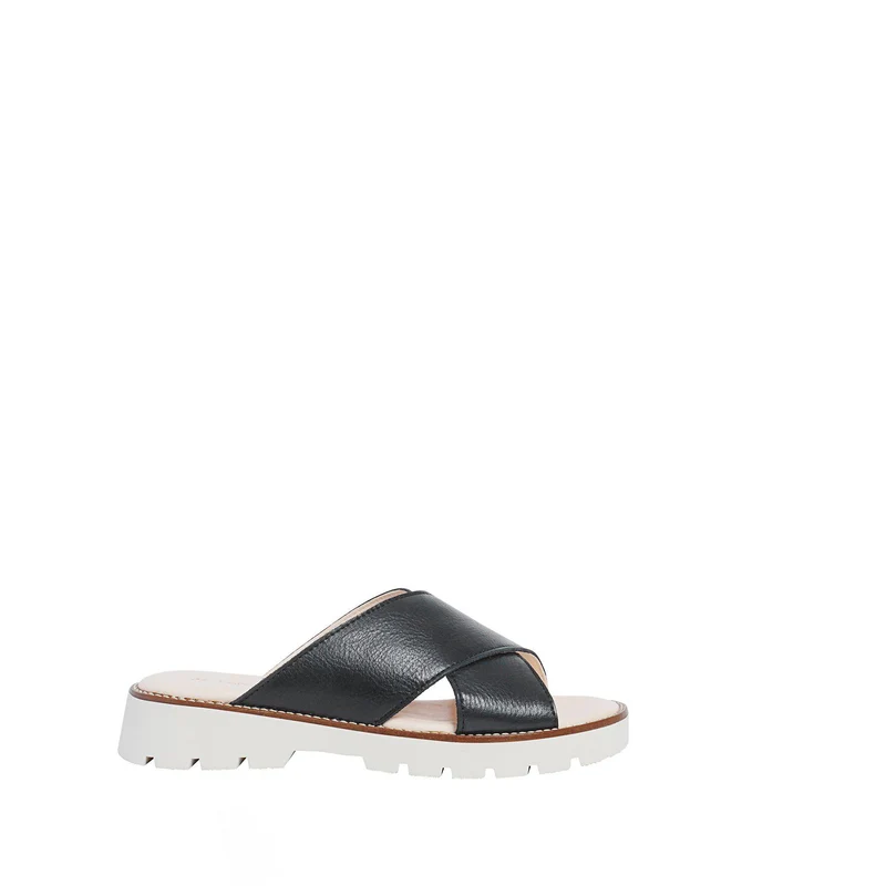 Ellen Outlet — Black