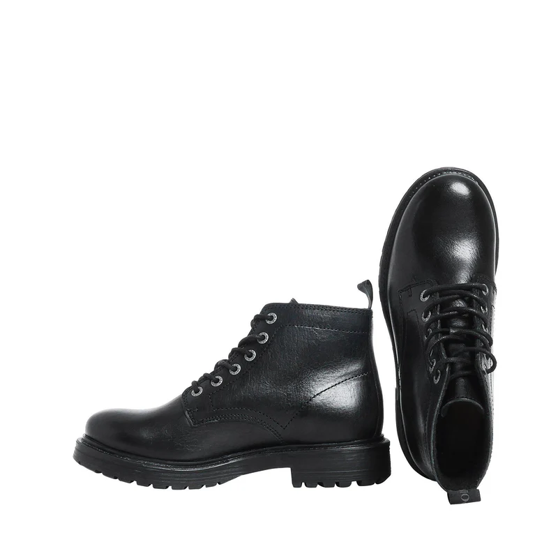 Berit Laced boots — Black