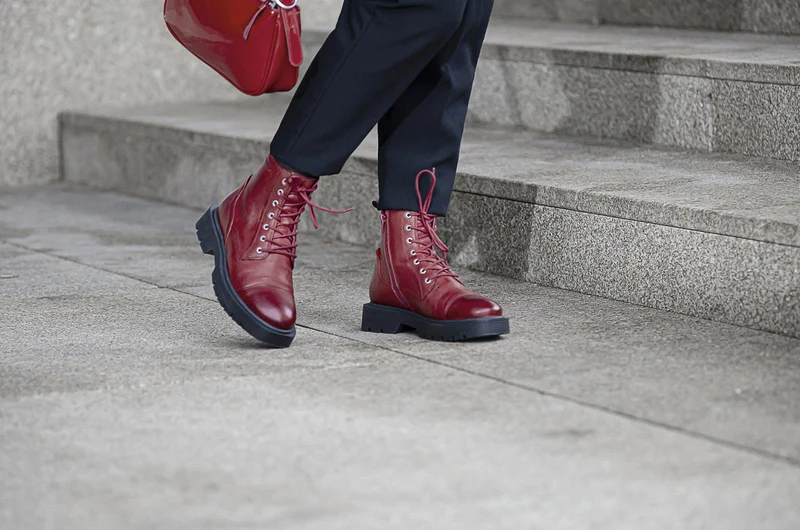 Mimmi Laced boots — Red