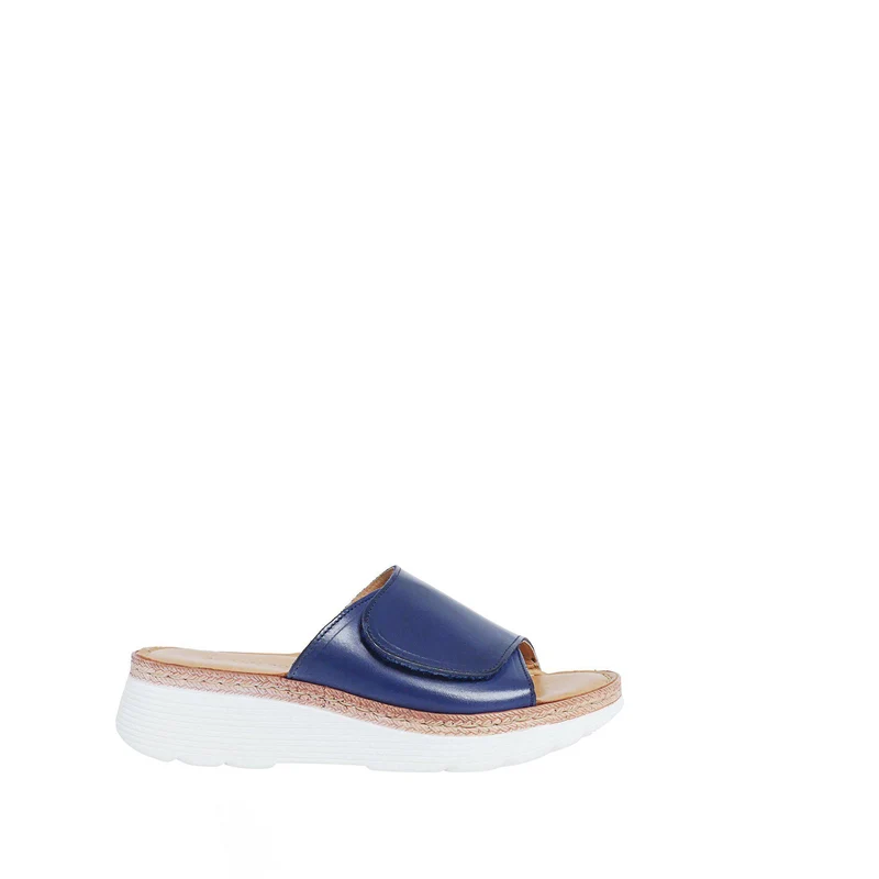 Maya 2 Outlet — Navy