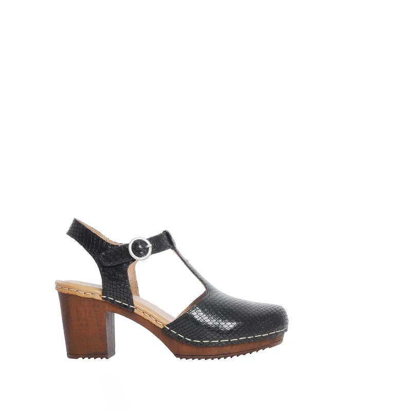 Amelia Outlet — Black