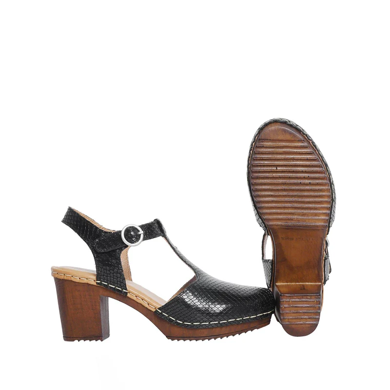 Amelia Outlet — Black