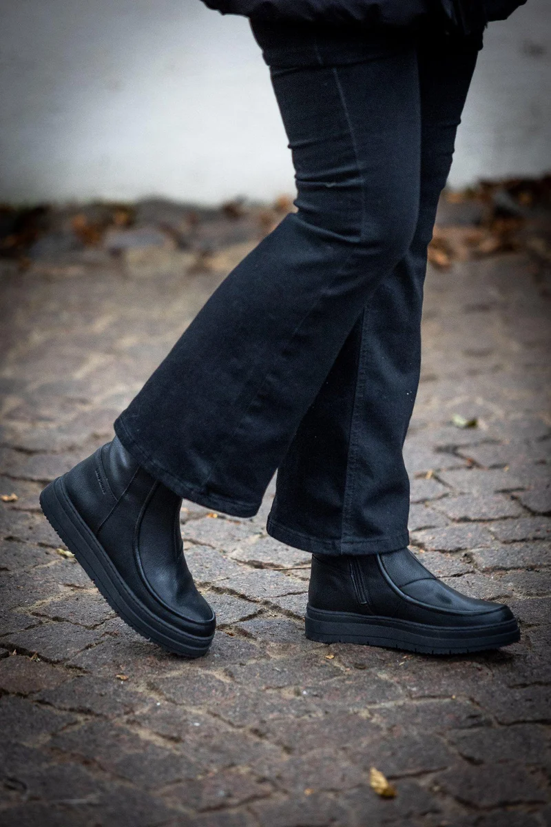 Larina Warm boots — Black
