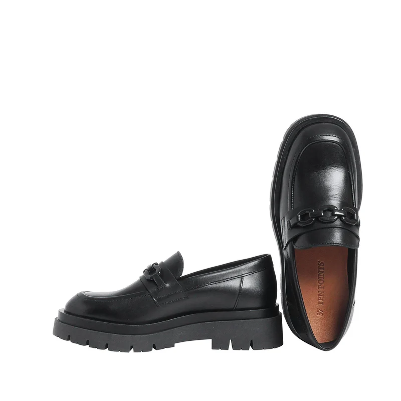 Margaret Loafers — Black