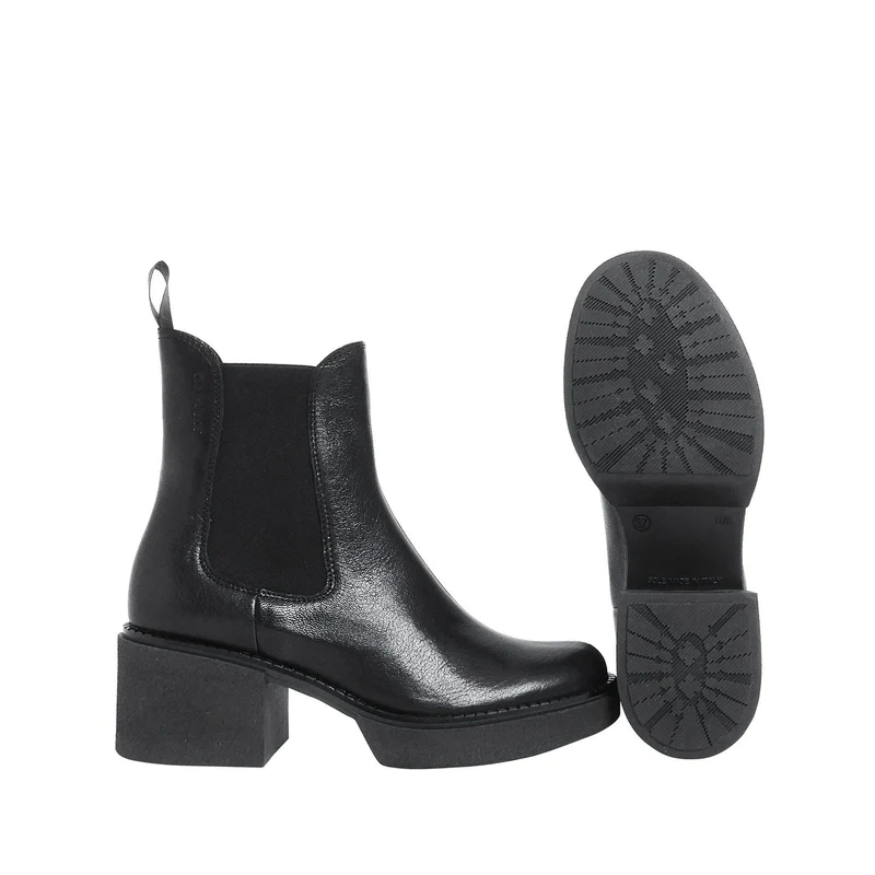 Selma Chelsea boots — Black